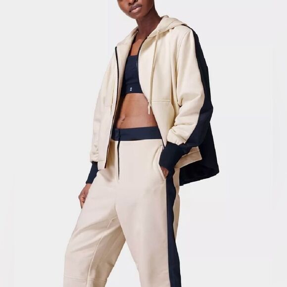 Sweaty Betty
Riley Swing-Back Zip-Through Jacket - Picture 5 of 7